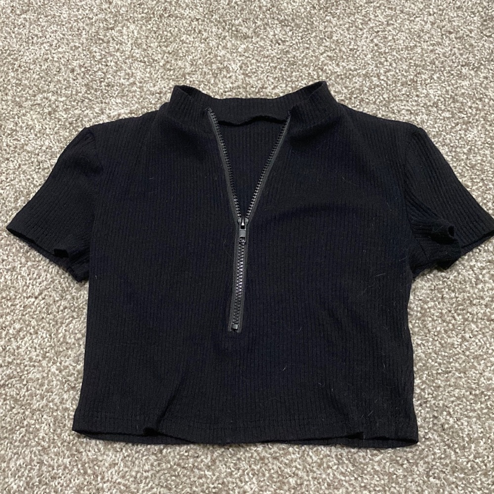 Small/xs Black shein crop top